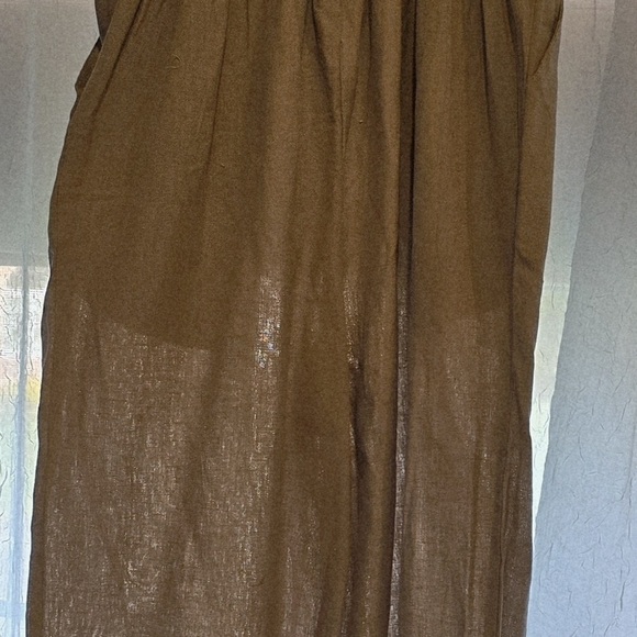 Elegant Khaki Women's Jumpsuit - Picture 2 of 7